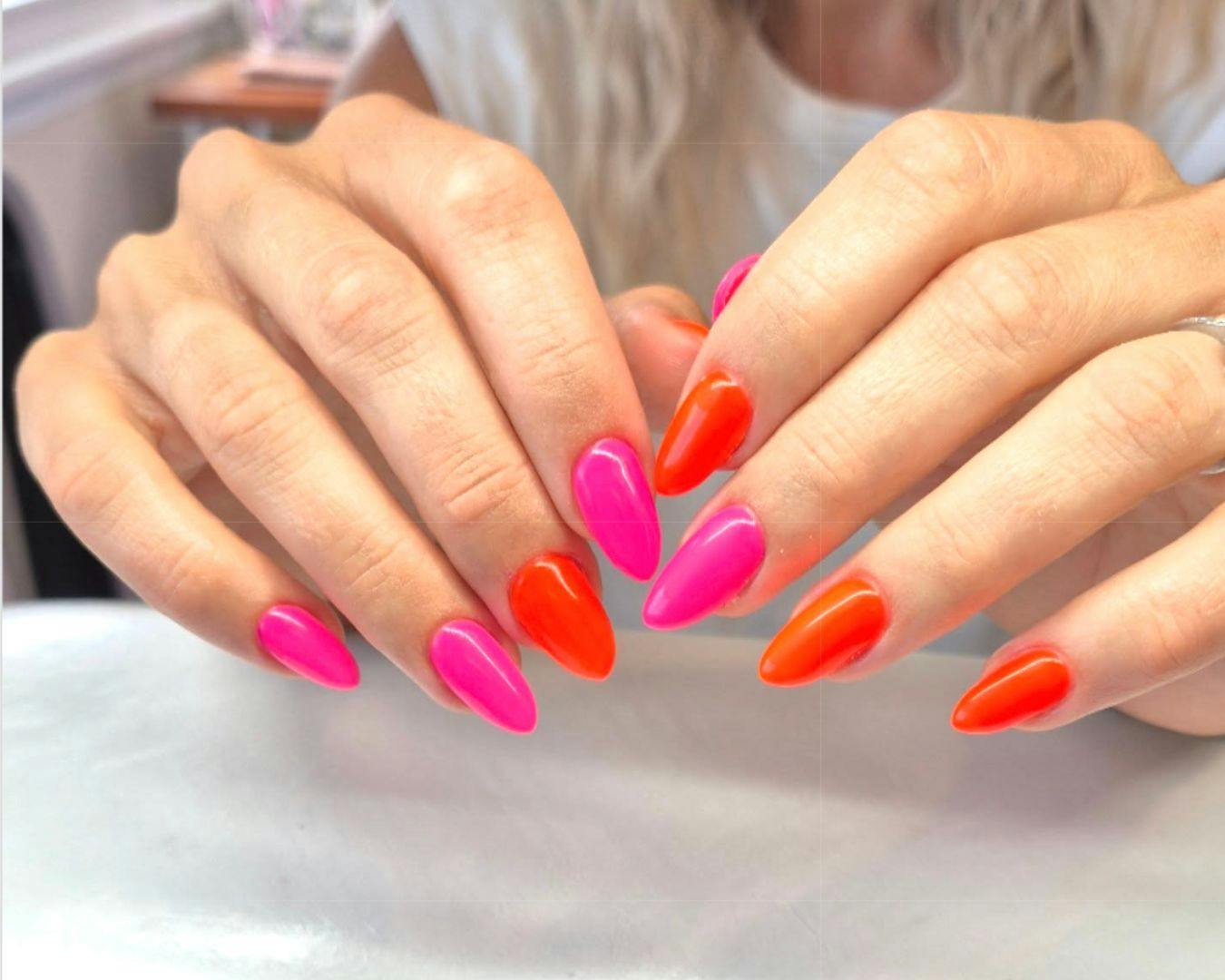 Studio Ten's fluoro nails.